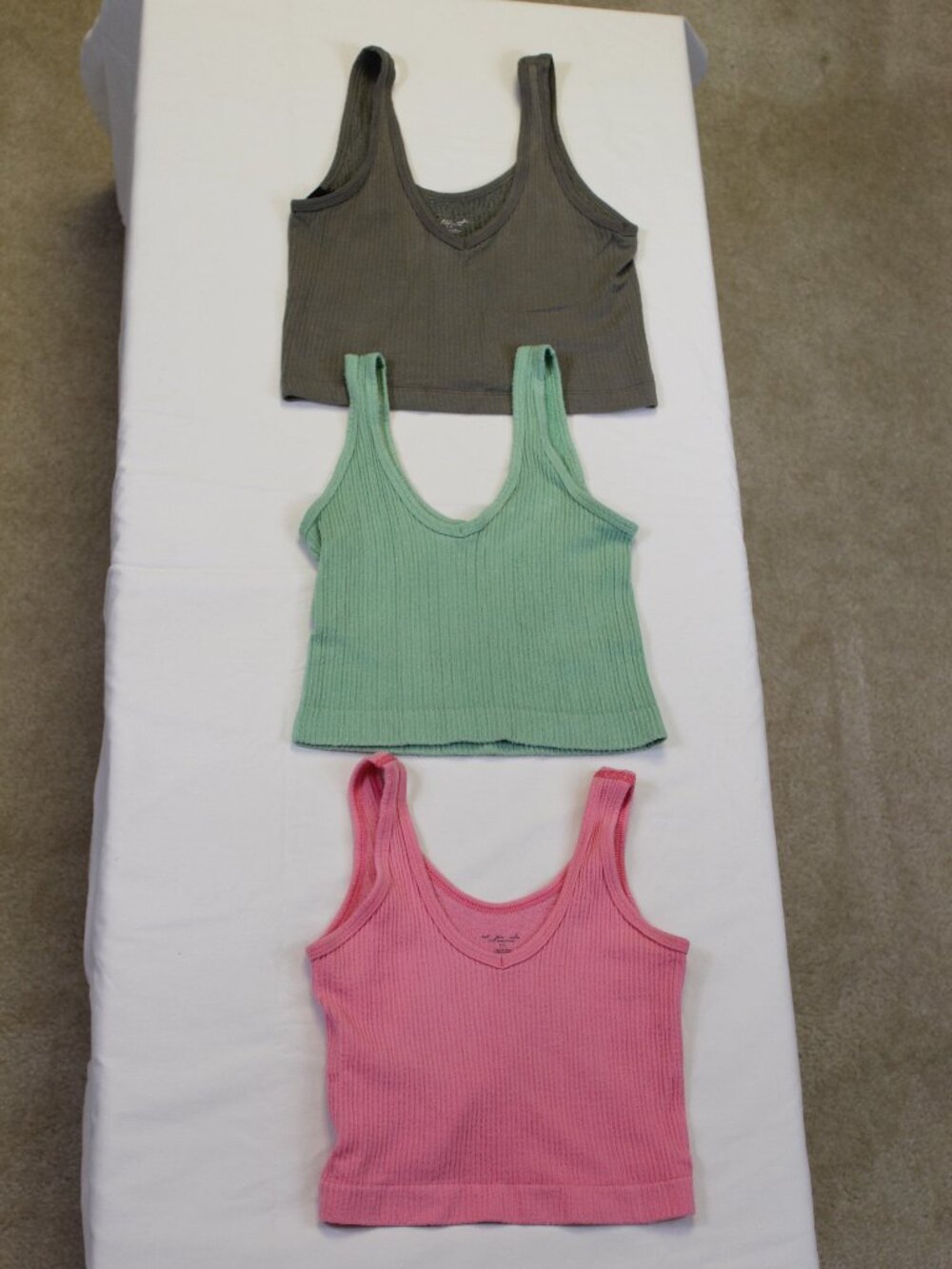 Out From Under UO Cropped Tank Bundle S Ribbed Y2K Green Pink Brown